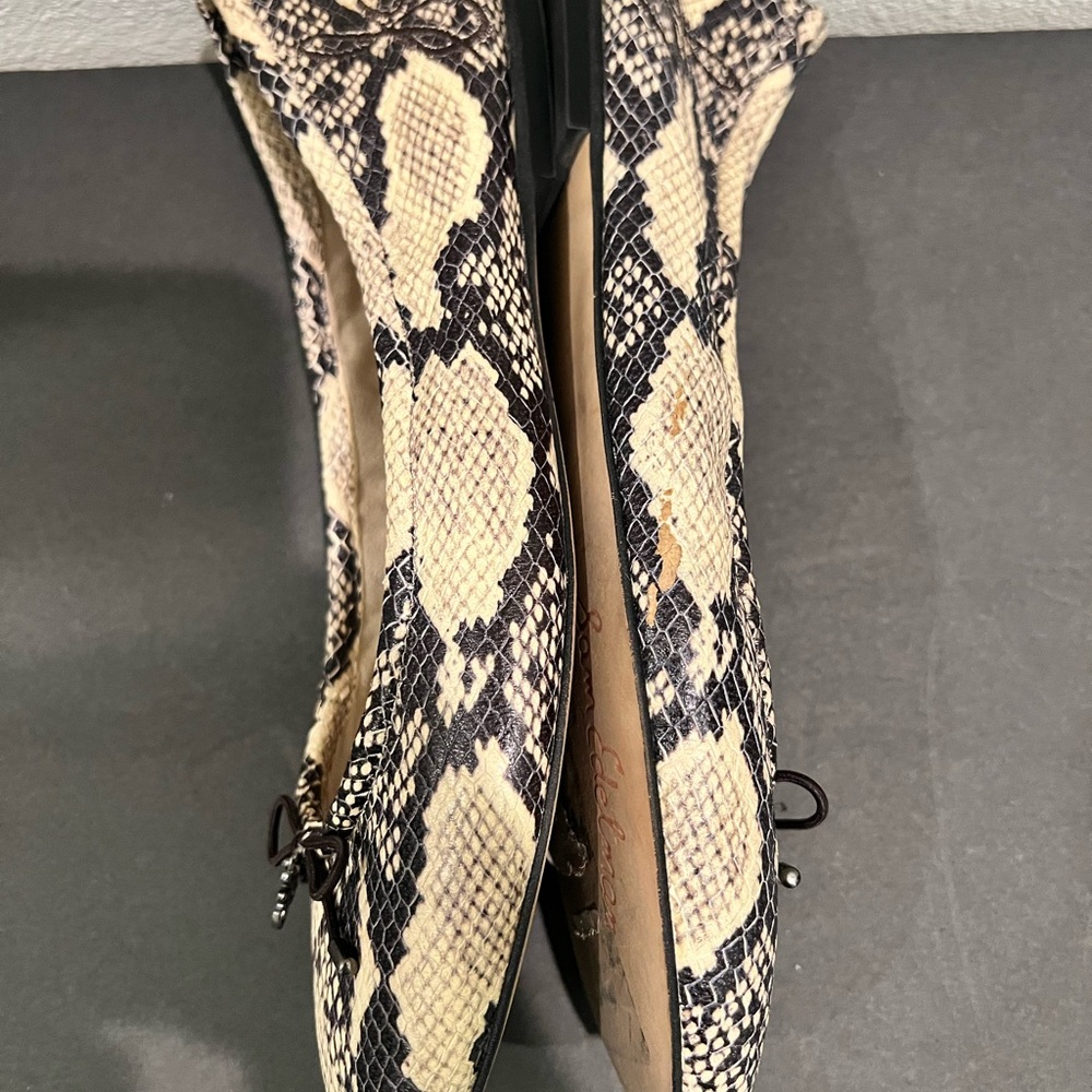 Sam Edelman Women's Black and Cream Ballet Flats - Picture 4 of 6